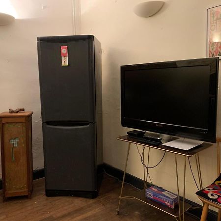 Civray  Chambre Sdb Privee Townhouse 26 Chambres D'Hotes Civray المظهر الخارجي الصورة