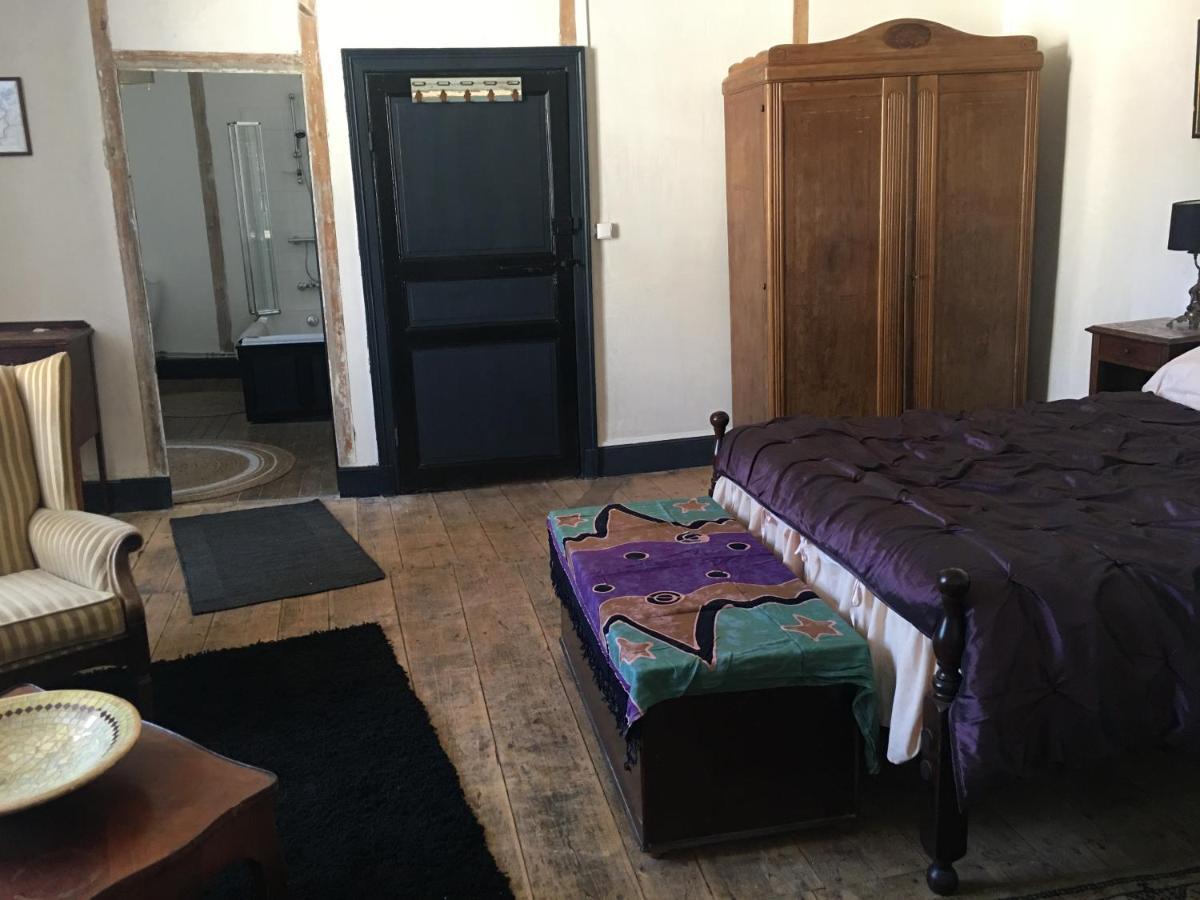 Civray  Chambre Sdb Privee Townhouse 26 Chambres D'Hotes Civray المظهر الخارجي الصورة