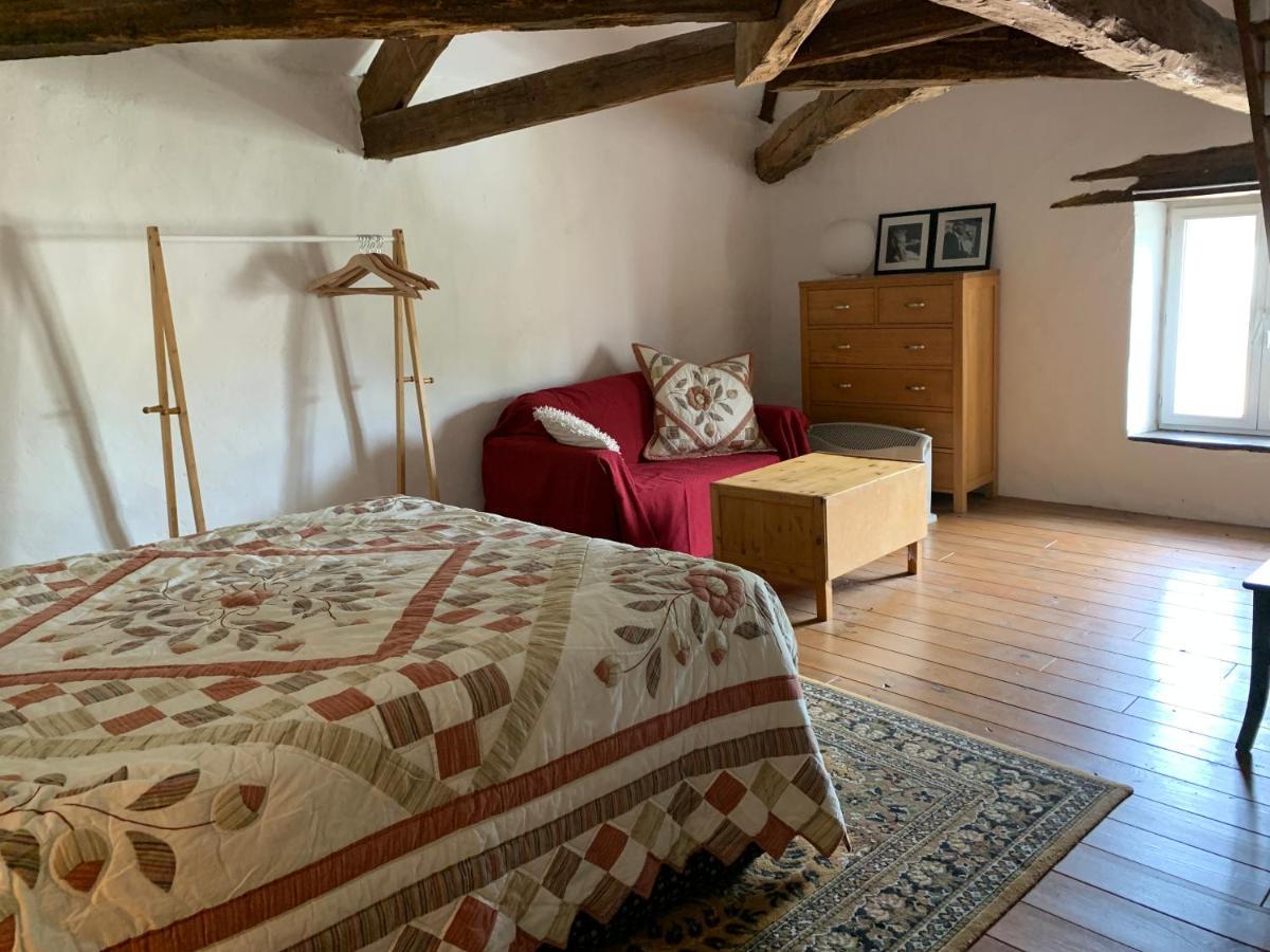 Civray  Chambre Sdb Privee Townhouse 26 Chambres D'Hotes Civray المظهر الخارجي الصورة